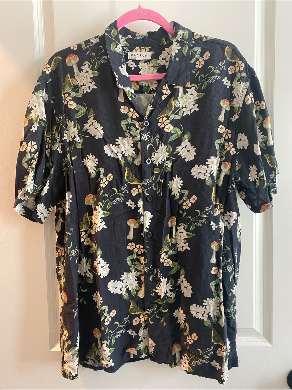 PacSun Black Floral & Mushroom Short-Sleeve Button-Up